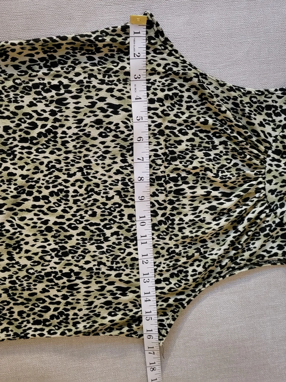 VTG Y2K 2000s Sleeveless Top Small Leopard Mockneck Grunge Edgy Animal Print